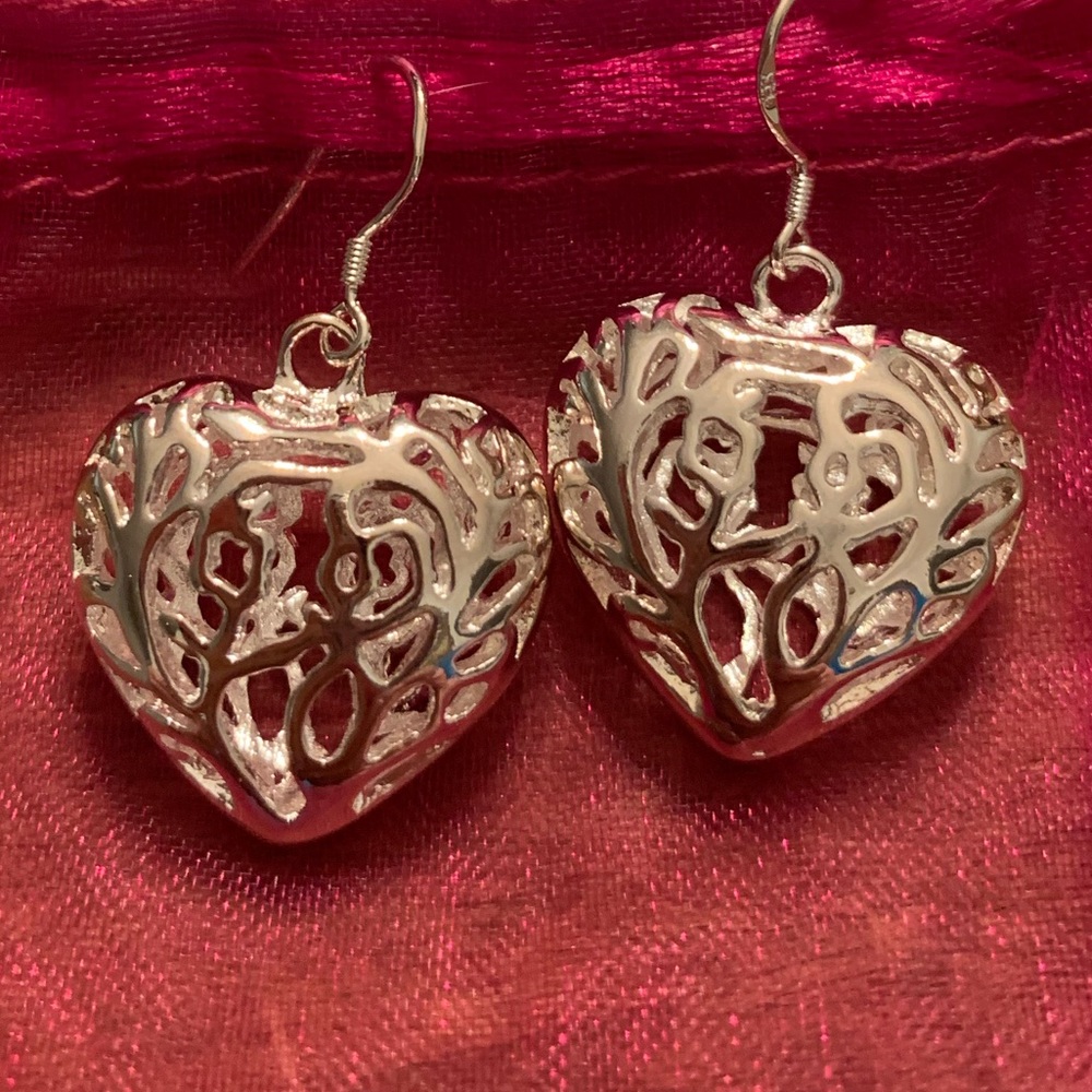 Fashion - Filigree Dangle Heart